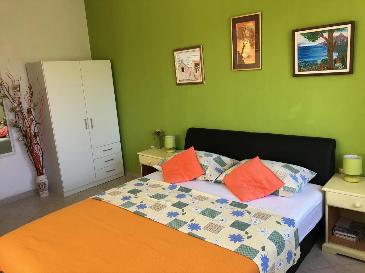 Ferienwohnung Family Stakic Baška Voda Exterior foto